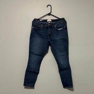 Universal Thread Dark Blue Ankle Jeans